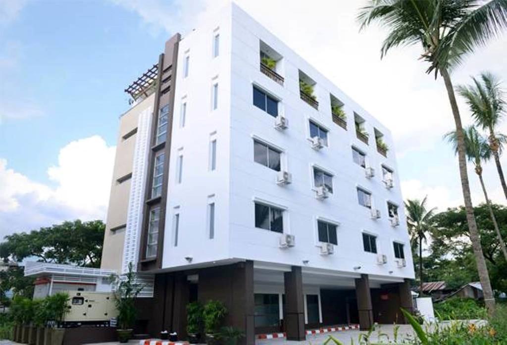 Green Paradise Hotel Yangon Exteriör bild
